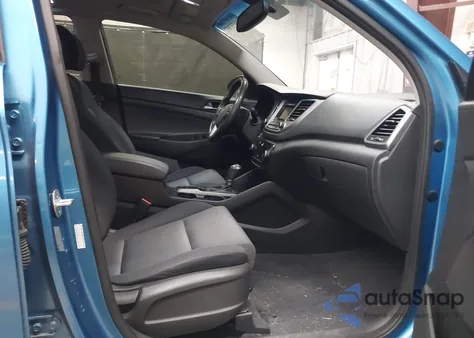 2017 Hyundai Tucson Value z USA, uszkodzony, nr VIN KM8J33A25HU559475